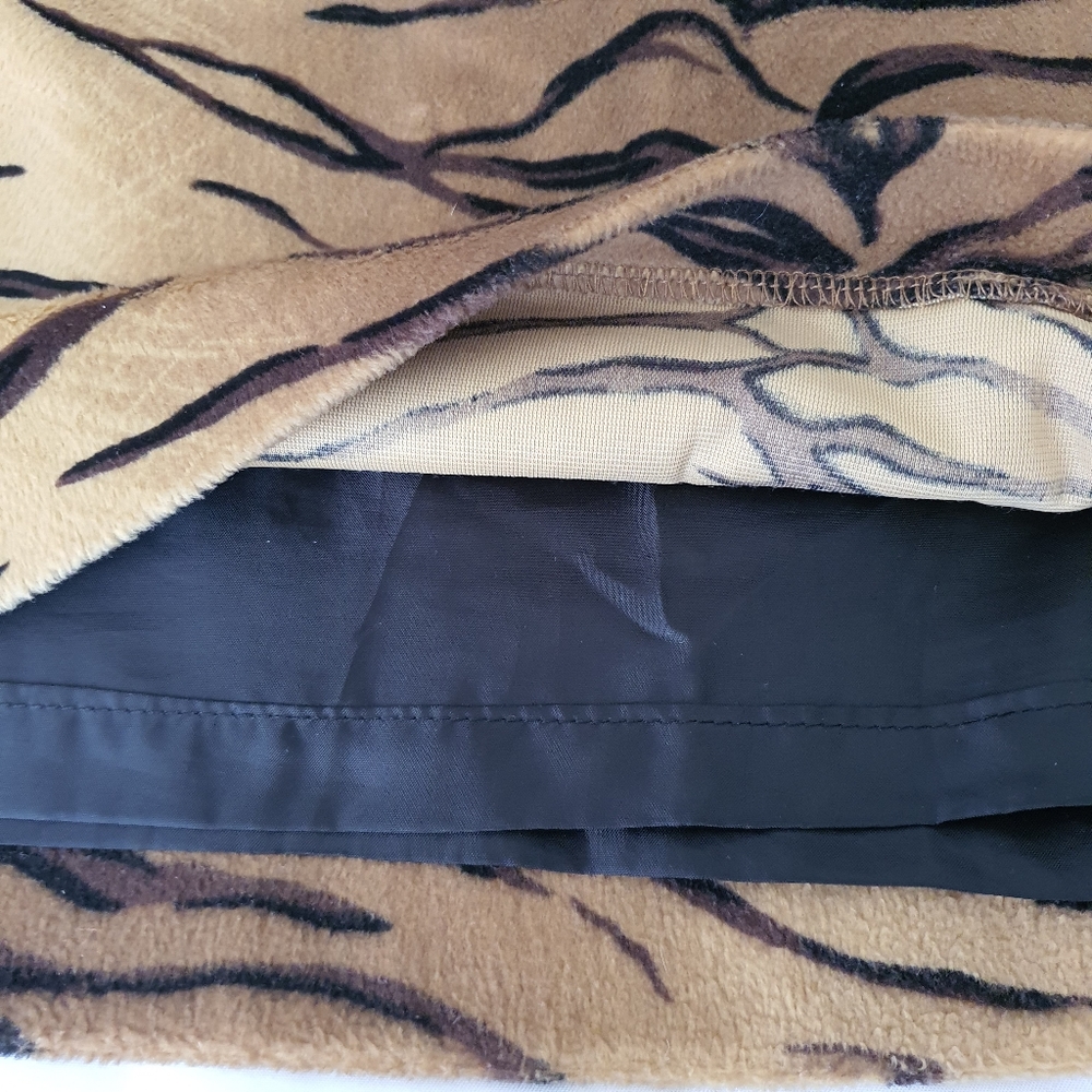 Table Eight Fur Tiger Print Skirt Size 12 - Picture 10 of 14
